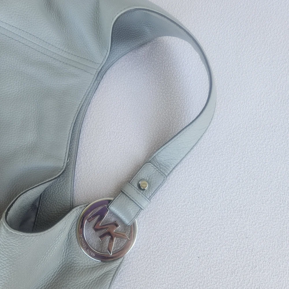 Michael Kors Fulton Large Hobo Shoulder Bag Pearl Grey Pebbled Leather